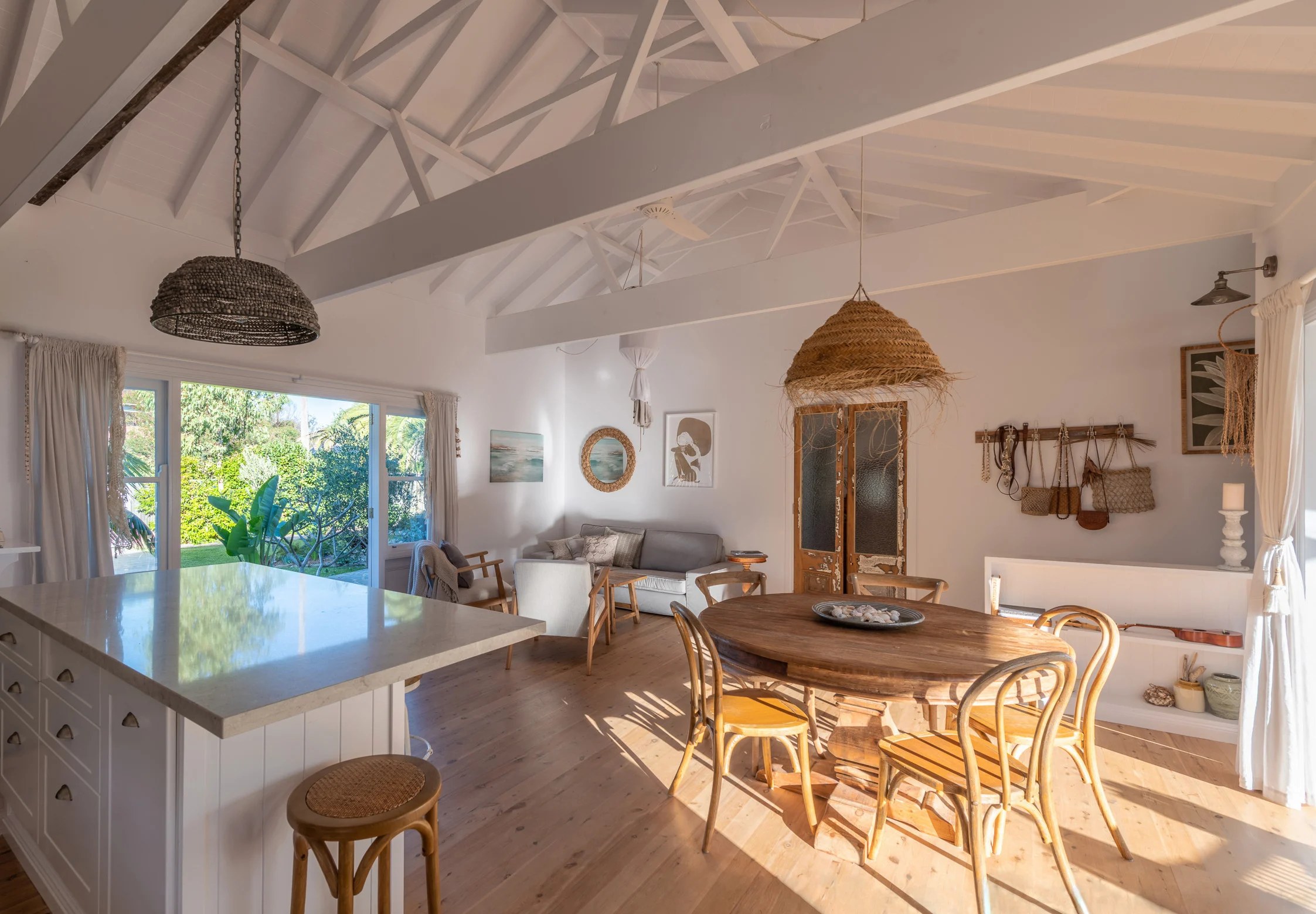 Interior of a property in Avalon Beach, Sydney designed by Ballina architects Markham Lee.
