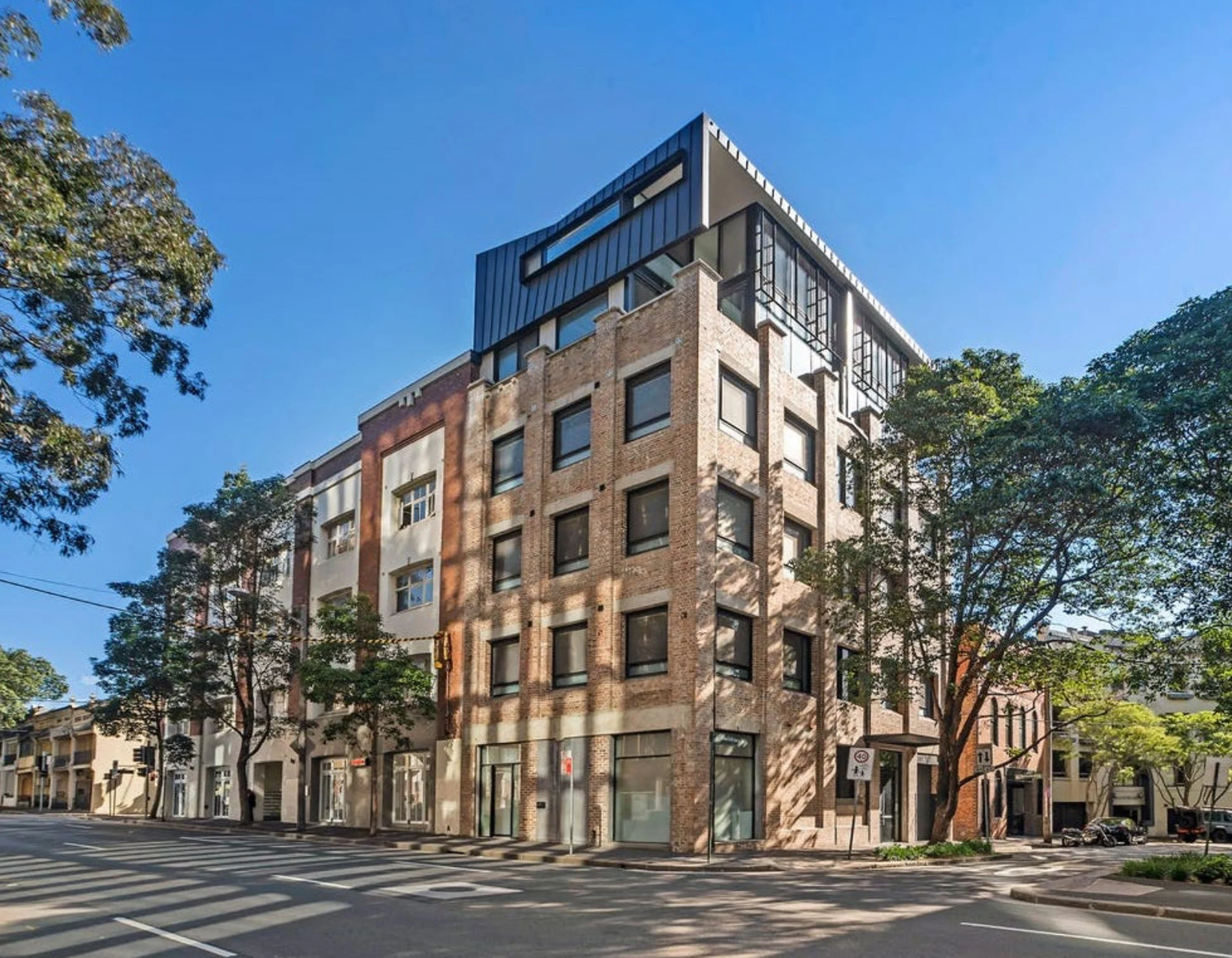 Exterior of a property in Chippendale, Sydney designed by Ballina architects Markham Lee.