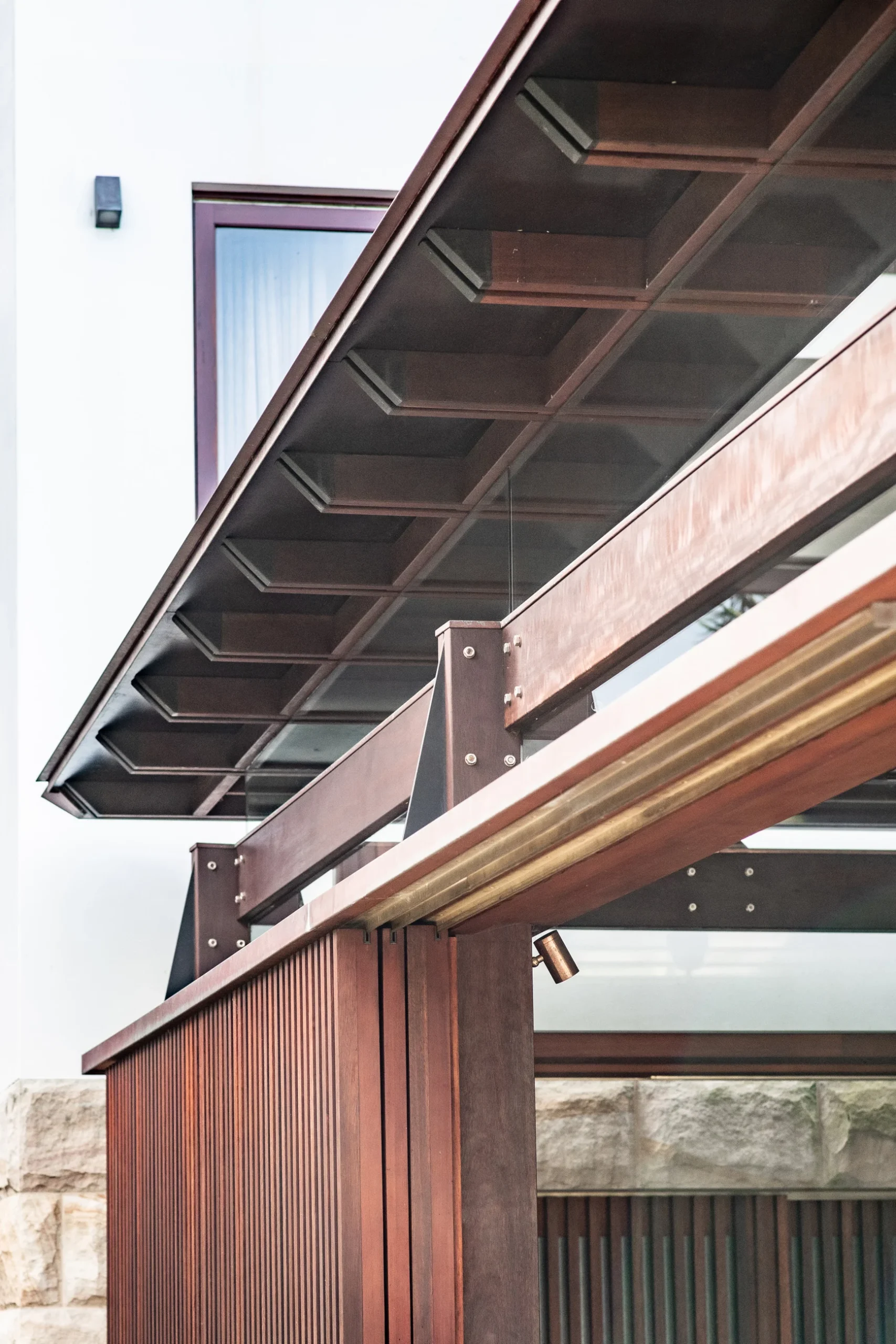 Exterior of a property in Avalon Beach, Sydney designed by Northern Rivers architects Markham Lee.