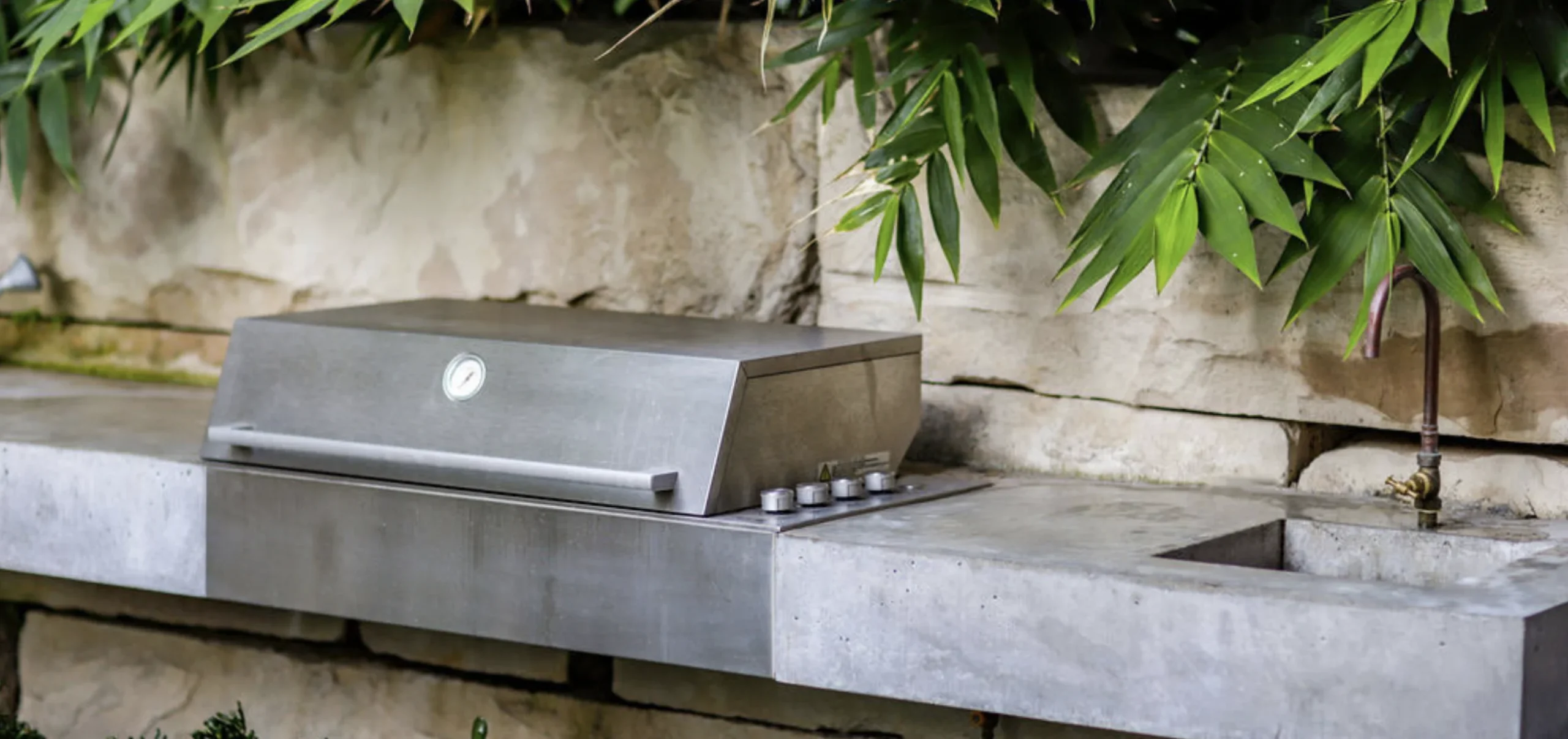 Outdoor barbecue of a property in Palm Beach, Sydney designed by Avalon Beach architects Markham Lee.