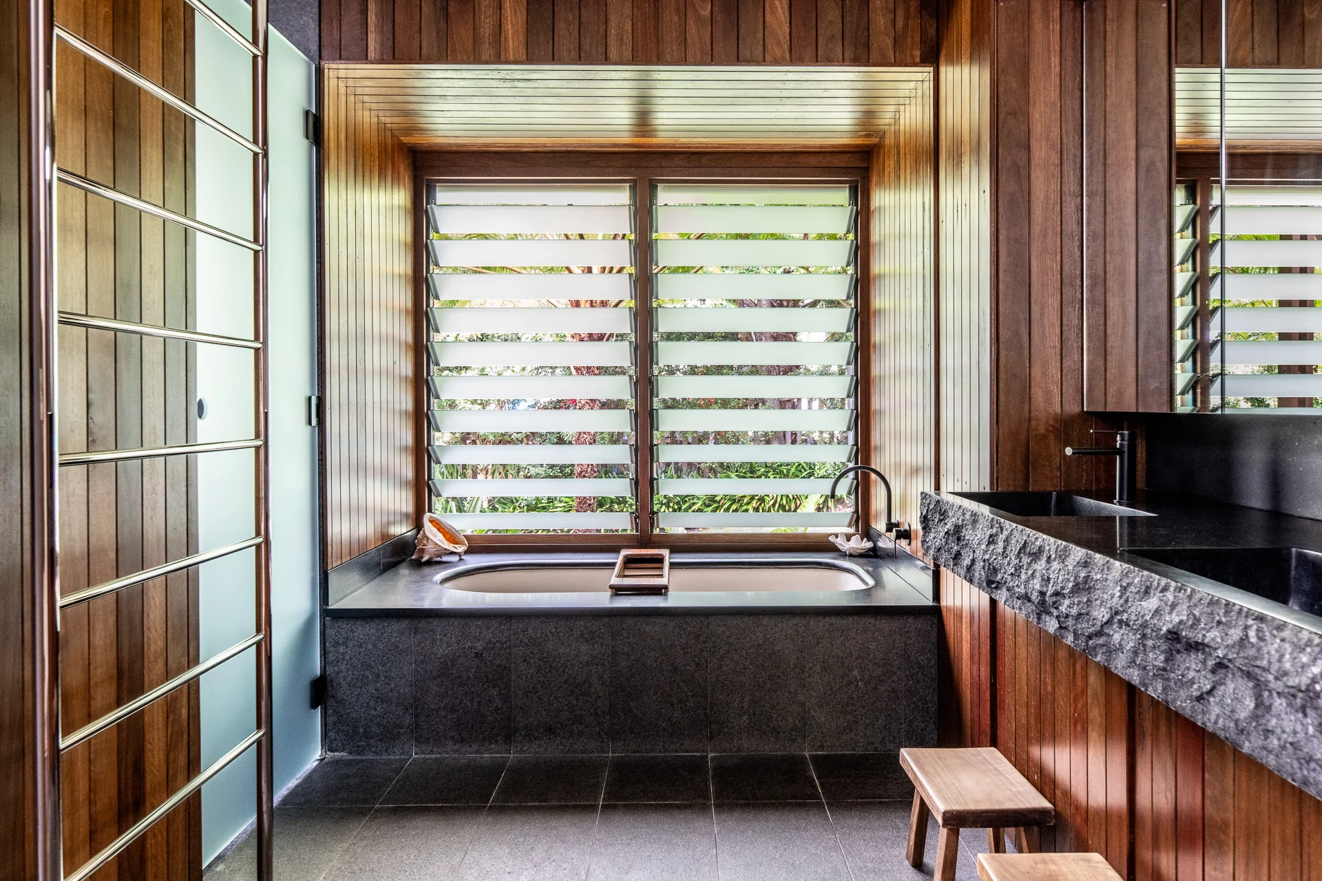 Bathroom of a property in Avalon Beach, Sydney designed by Northern Beaches architects Markham Lee.