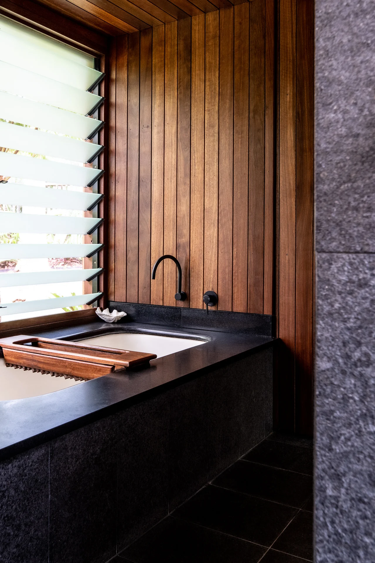 Bathroom of a property in Avalon Beach, Sydney designed by Northern Beaches architects Markham Lee.