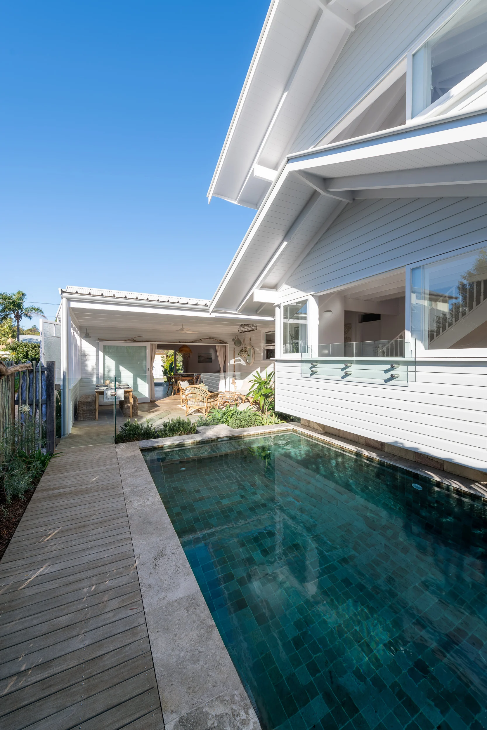 Pool and exterior of a property in Avalon Beach, Sydney designed by Ballina architects Markham Lee.
