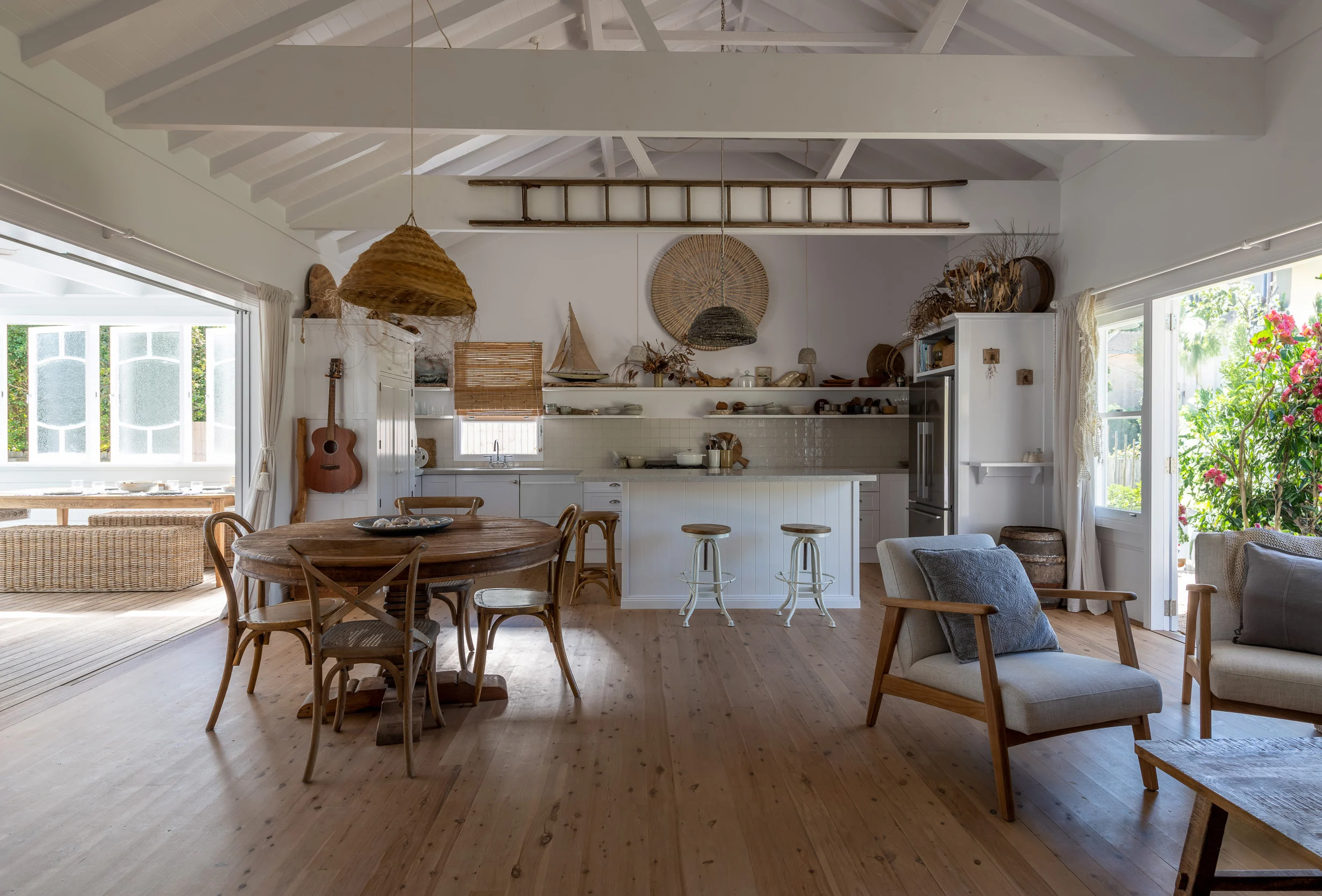 Interior of a property in Avalon Beach, Sydney designed by Ballina architects Markham Lee.