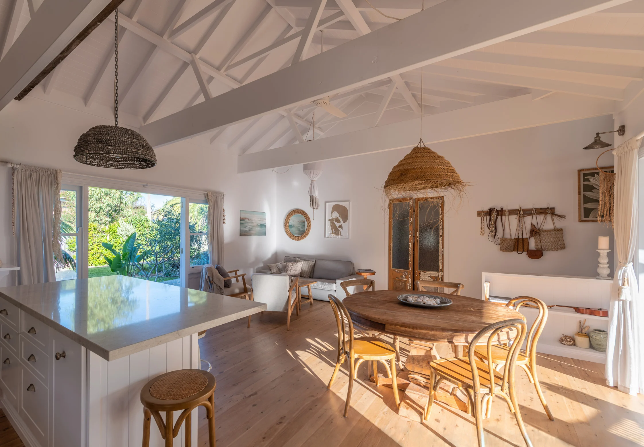 Interior of a property in Avalon Beach, Sydney designed by Ballina architects Markham Lee.