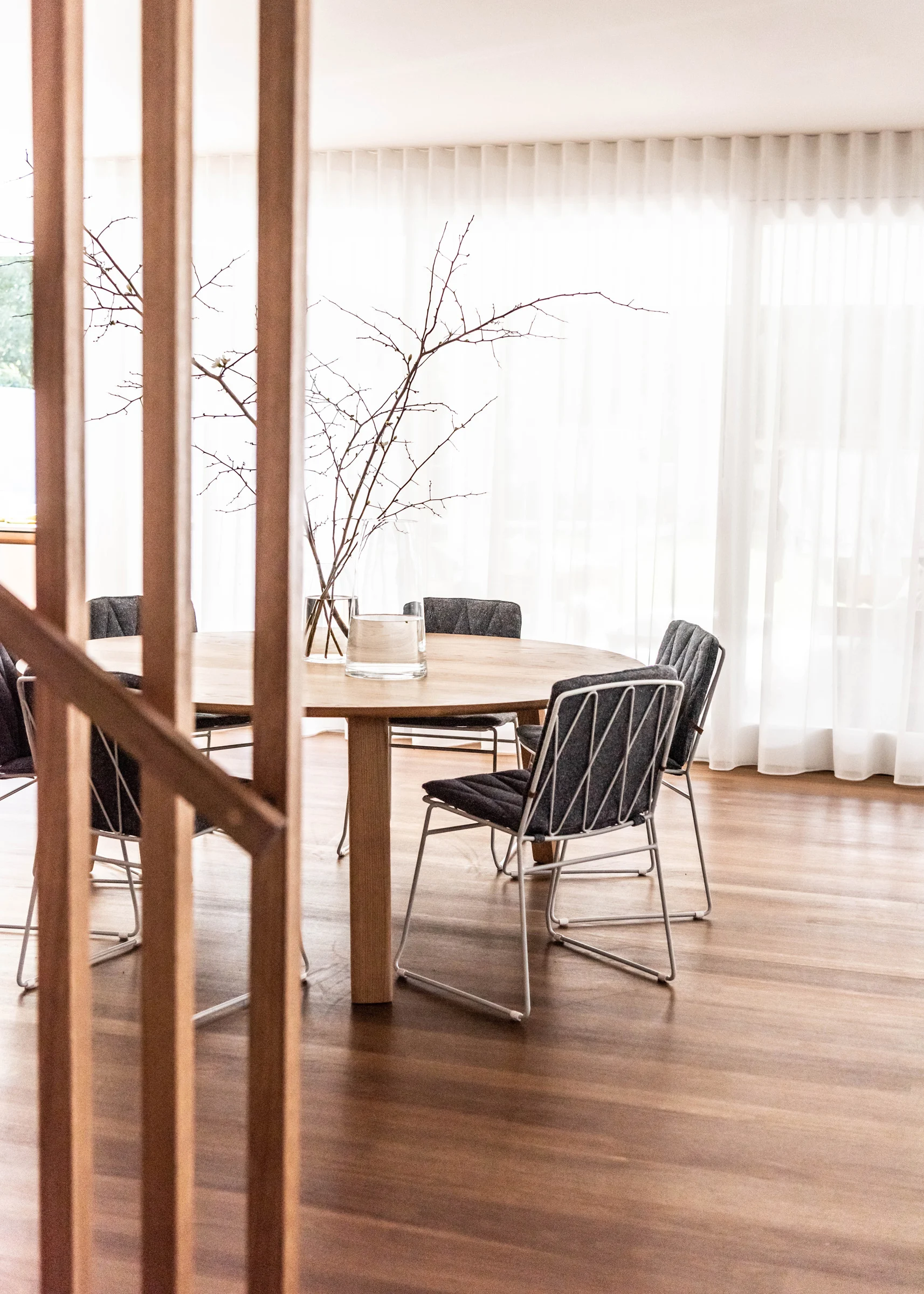 Dining room of a property in Avalon Beach, Sydney designed by Byron Bay architects Markham Lee.