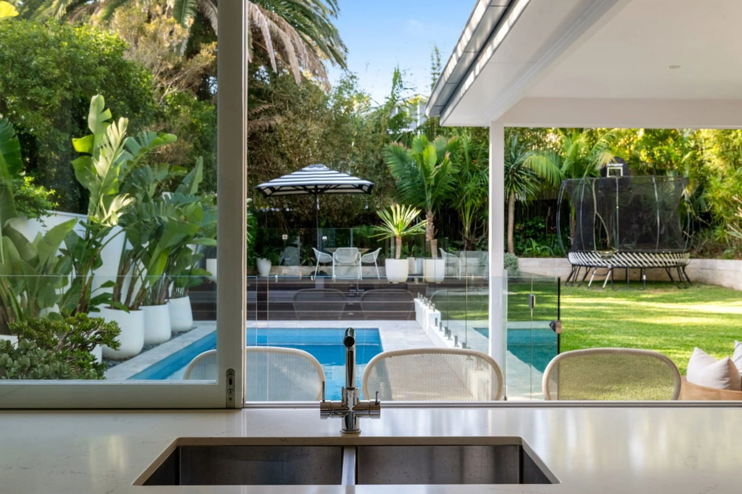 Pool of a property in Avalon Beach, Sydney designed by Byron Bay architects Markham Lee.