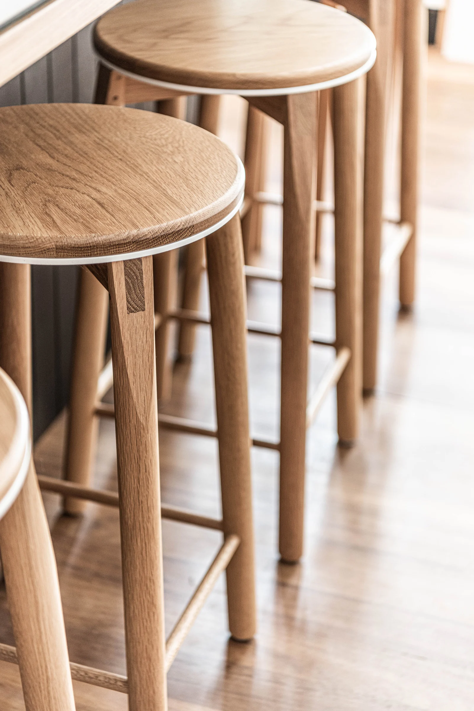 Kitchen stools of a property in Avalon Beach, Sydney designed by Byron Bay architects Markham Lee.