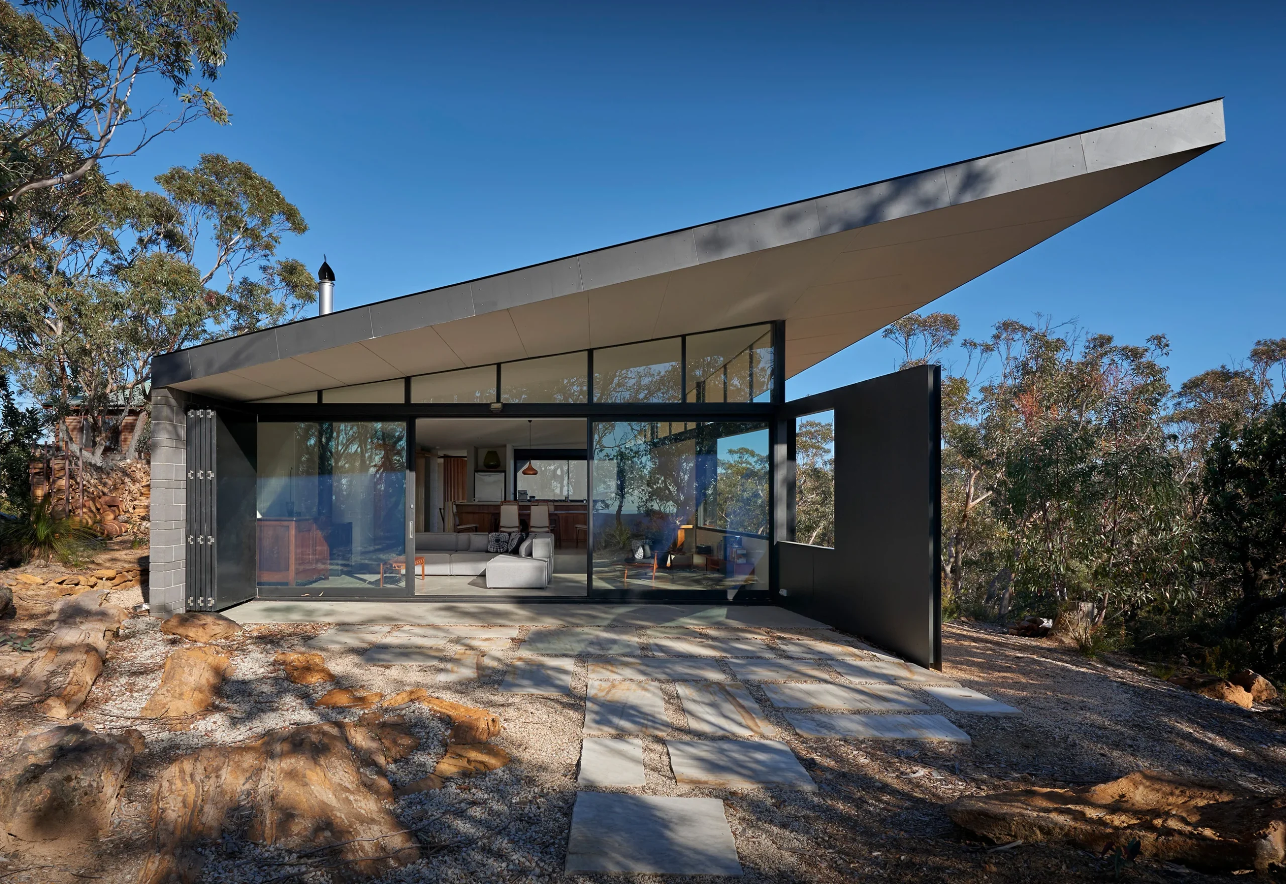 Exterior of a bushfire-proof property in Leura, Blue Mountains designed by Northern Beaches architects Markham Lee.