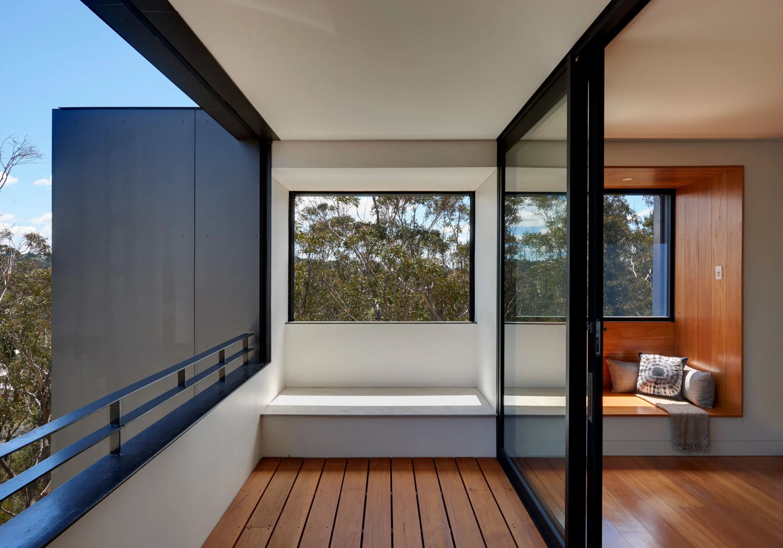 Balcony of a bushfire-proof property in Leura, Blue Mountains designed by Northern Beaches architects Markham Lee.