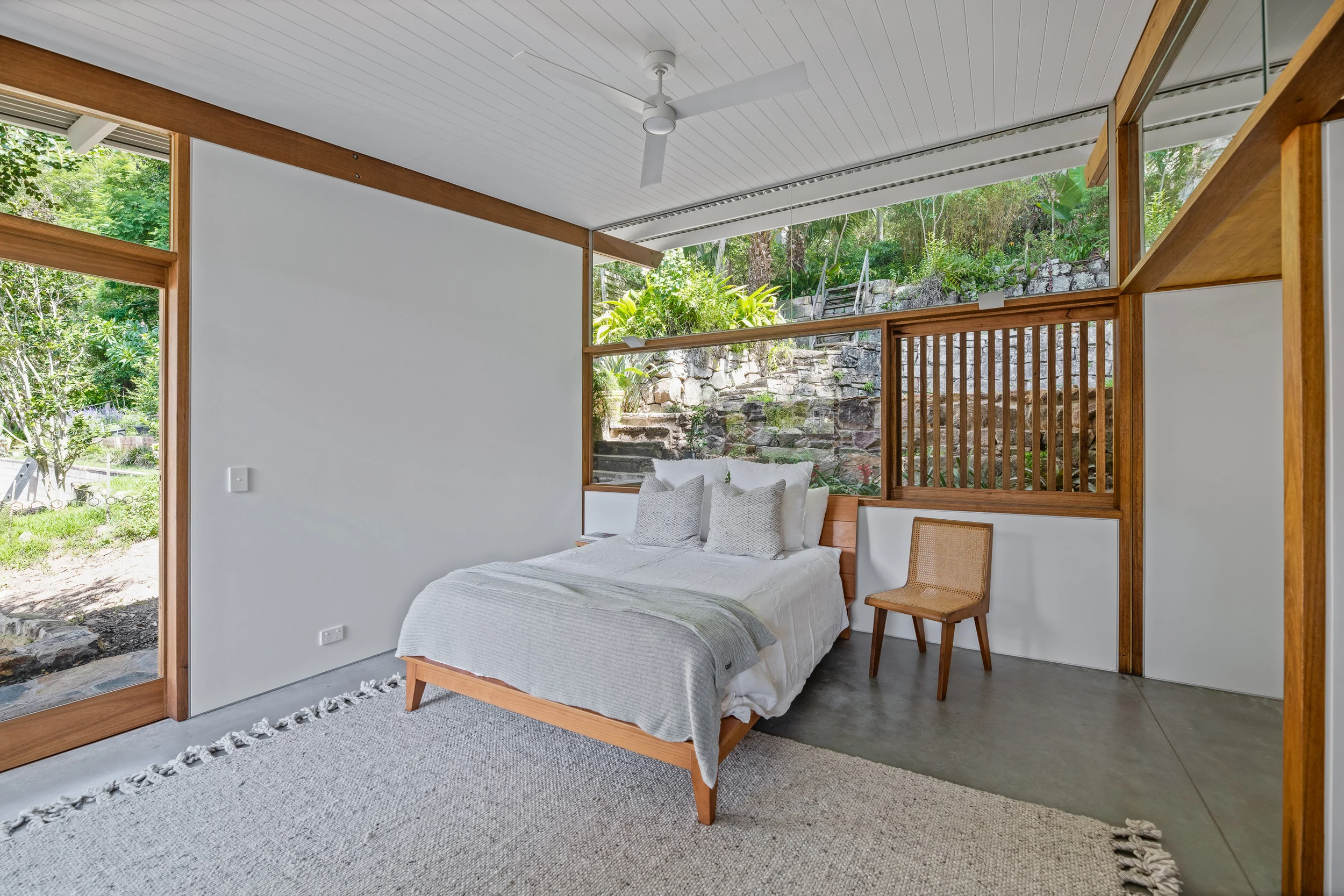 Bedroom of a property in Newport, Sydney designed by Northern Rivers architects Markham Lee.