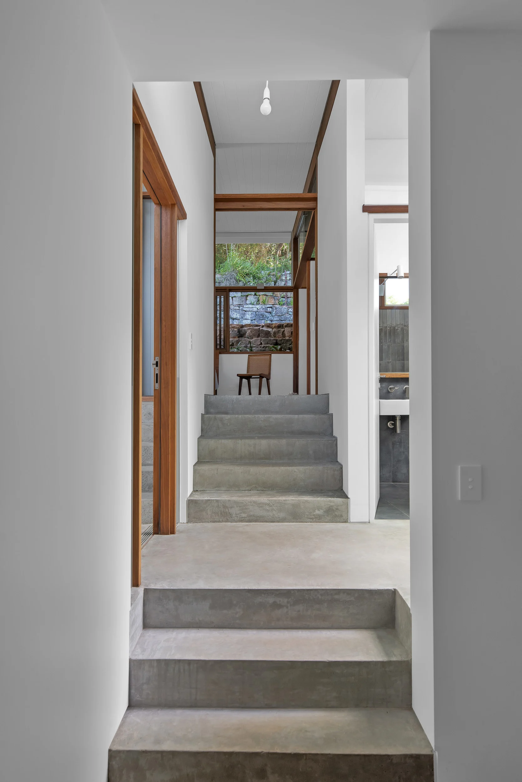 Hallway of a property in Newport, Sydney designed by Northern Rivers architects Markham Lee.